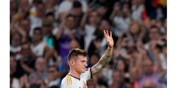 Toni Kroos, som har en sterk karakter, ble rørt til tårer